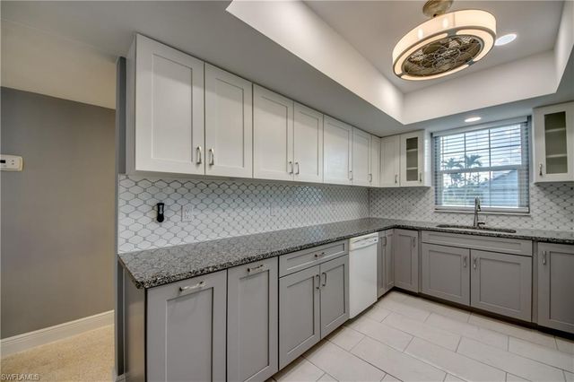 4202 SE 4th PL 3, Cape Coral, FL 33904