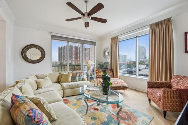 3333 Allen Parkway 602, Houston, TX 77019