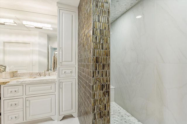 3333 Allen Parkway 602, Houston, TX 77019