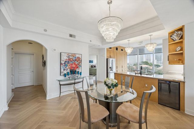 3333 Allen Parkway 602, Houston, TX 77019