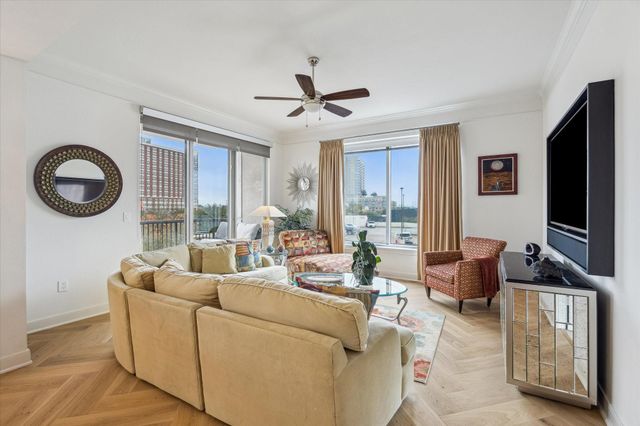 3333 Allen Parkway 602, Houston, TX 77019