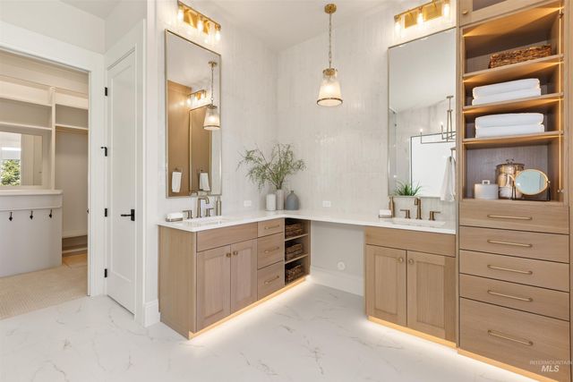 4900 W Braveheart St, Eagle, ID 83616