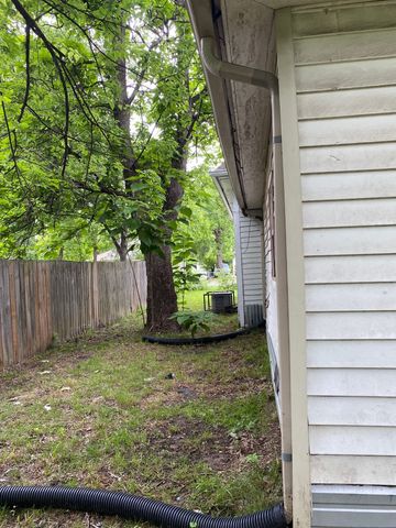 904 E College Street, Terrell, TX 75160