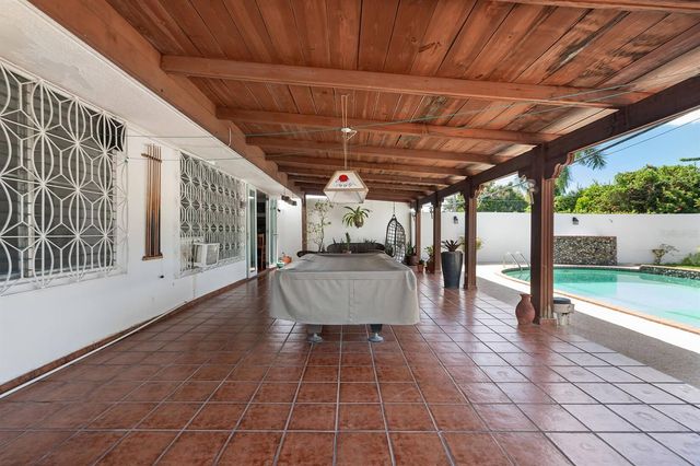 Urb. Torrimar PASEO DE LA ALHAMBRA 1-16, Guaynabo, PR 00966