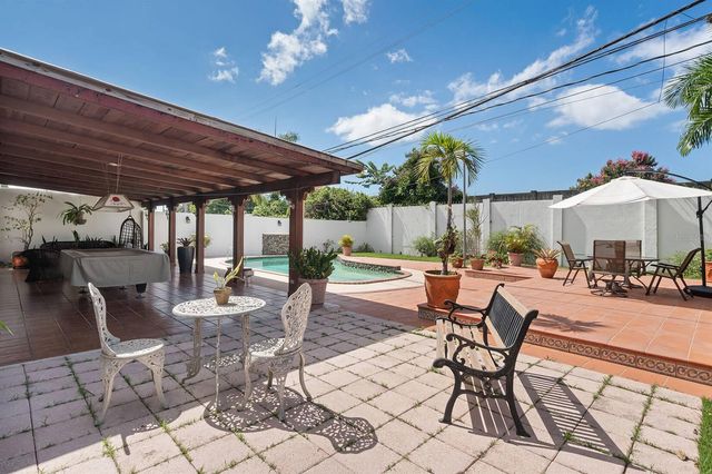 Urb. Torrimar PASEO DE LA ALHAMBRA 1-16, Guaynabo, PR 00966