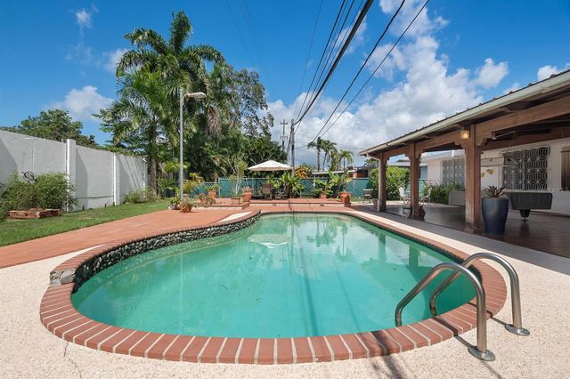 Urb. Torrimar PASEO DE LA ALHAMBRA 1-16, Guaynabo, PR 00966