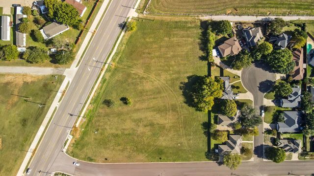 5200 E McKinney Street, Denton, TX 76208