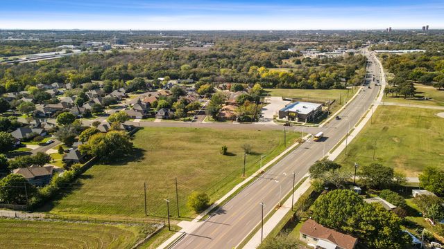 5200 E McKinney Street, Denton, TX 76208