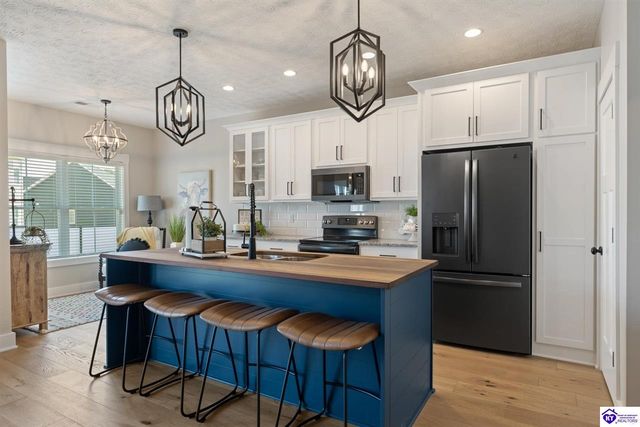 200 Gaston Circle, Elizabethtown, KY 42701