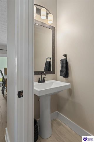 200 Gaston Circle, Elizabethtown, KY 42701