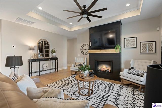 200 Gaston Circle, Elizabethtown, KY 42701