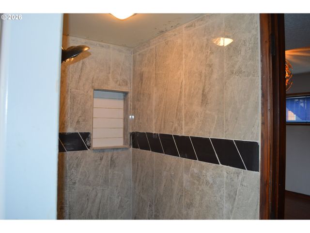 3130 Ne 142ND Ave, Portland, OR 97230