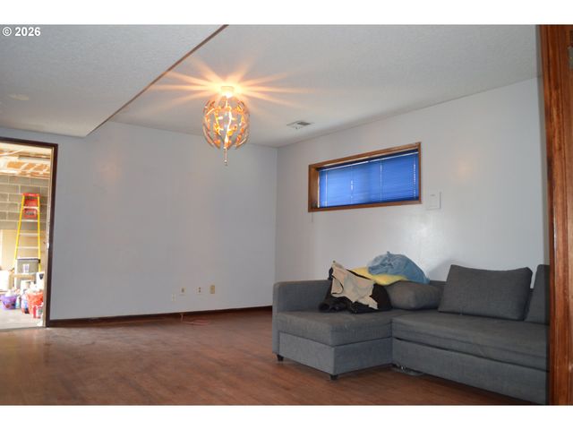 3130 Ne 142ND Ave, Portland, OR 97230