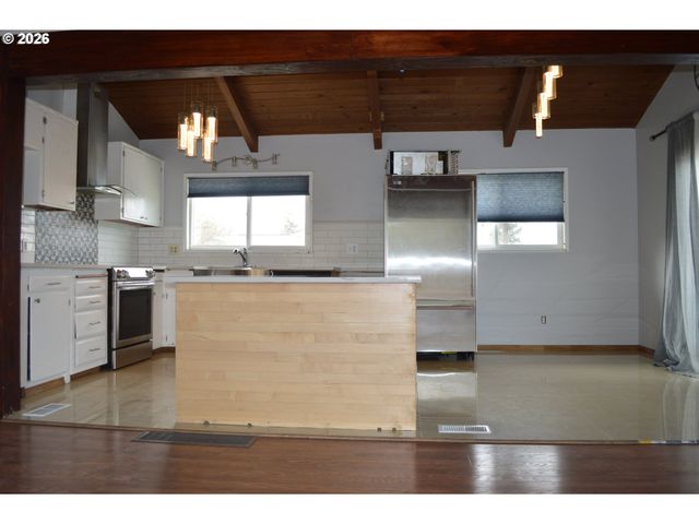 3130 Ne 142ND Ave, Portland, OR 97230