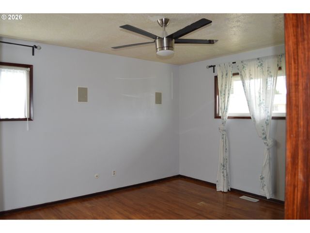 3130 Ne 142ND Ave, Portland, OR 97230