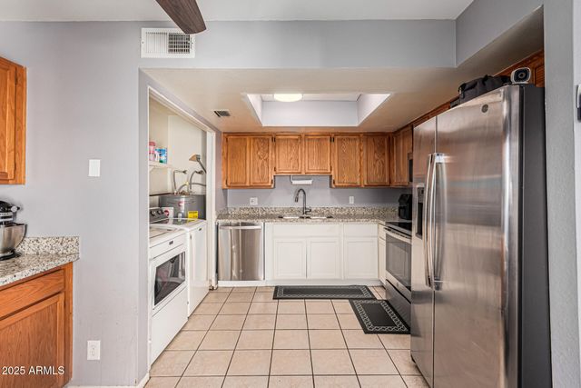 1342 W EMERALD Avenue 352, Mesa, AZ 85202