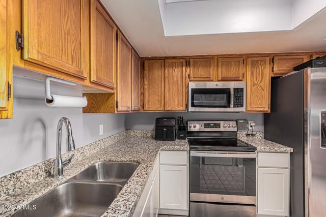 1342 W EMERALD Avenue 352, Mesa, AZ 85202