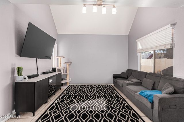 1342 W EMERALD Avenue 352, Mesa, AZ 85202