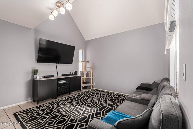 1342 W EMERALD Avenue 352, Mesa, AZ 85202