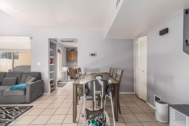 1342 W EMERALD Avenue 352, Mesa, AZ 85202