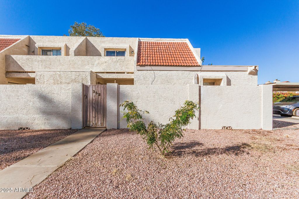 1342 W EMERALD Avenue 352, Mesa, AZ 85202