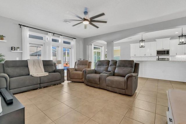 128 GALILEO WAY, Oviedo, FL 32765