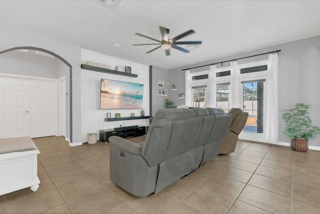 128 GALILEO WAY, Oviedo, FL 32765