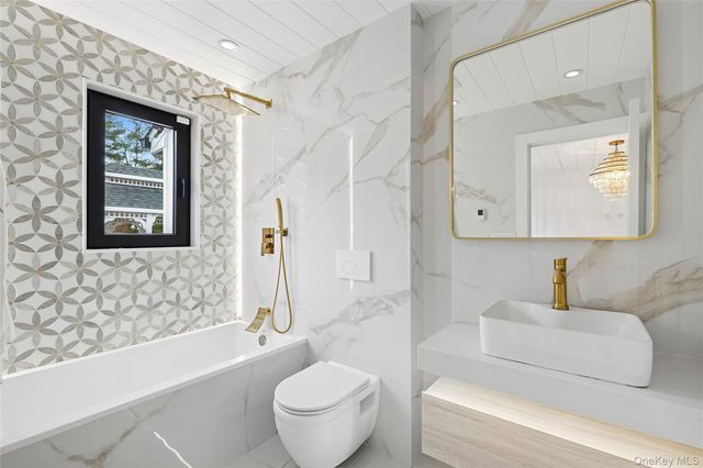 4 Miller Farms Court, Miller Place, NY 11764