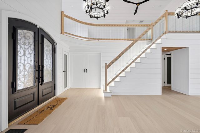 4 Miller Farms Court, Miller Place, NY 11764