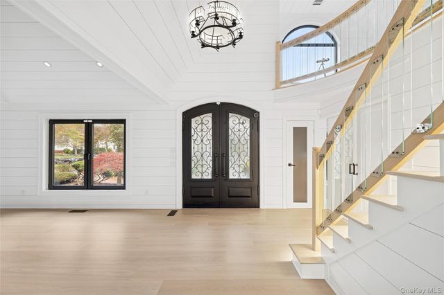 4 Miller Farms Court, Miller Place, NY 11764