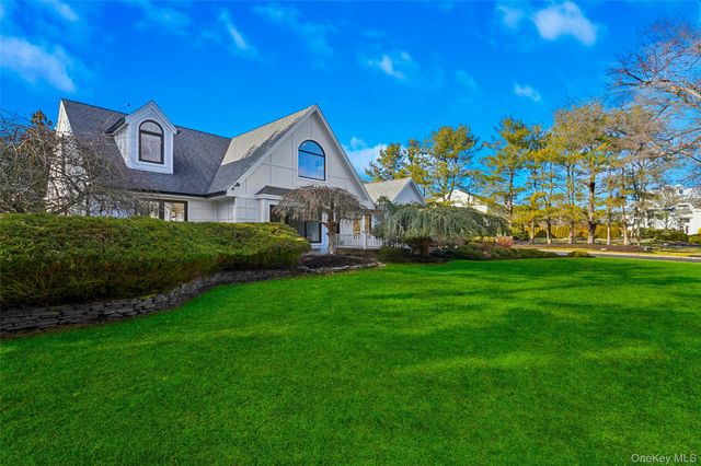 4 Miller Farms Court, Miller Place, NY 11764