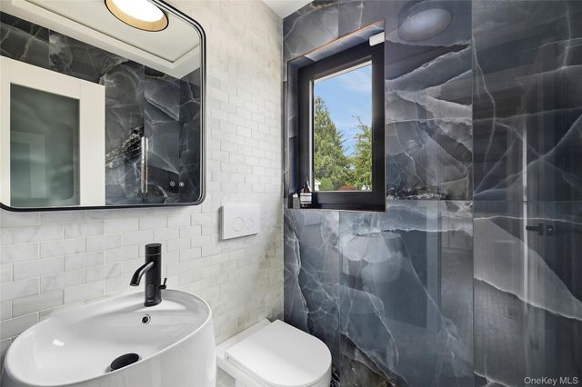 4 Miller Farms Court, Miller Place, NY 11764