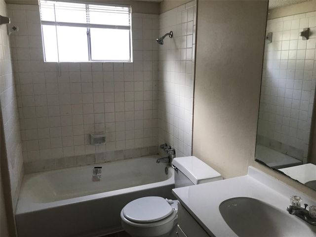 10009 Woodstock DR, Austin, TX 78753