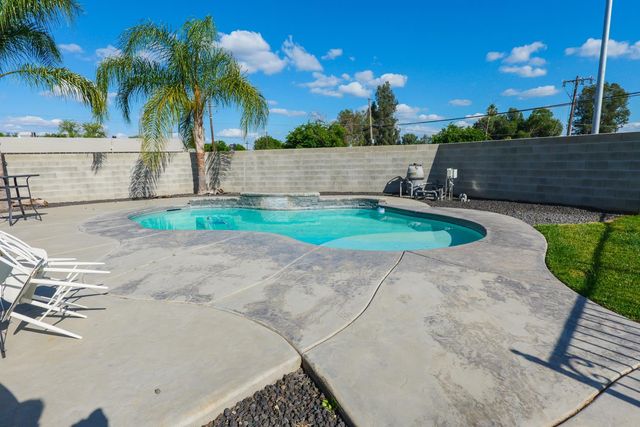 28874 Posey Avenue, Madera, CA 93638