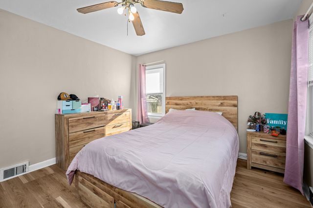 1021 21st Avenue, Rock Island, IL 61201