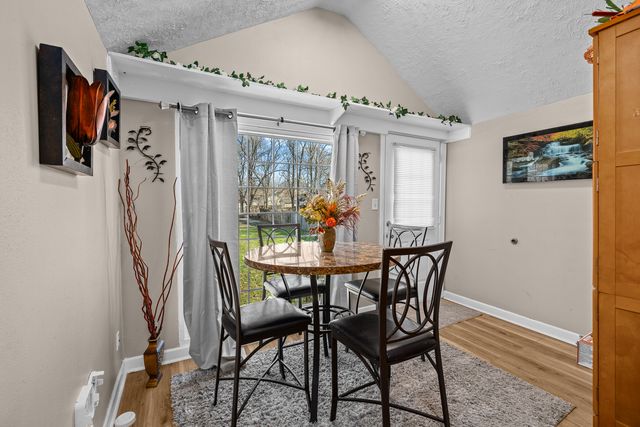 1021 21st Avenue, Rock Island, IL 61201