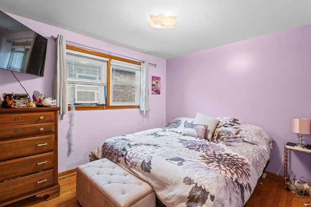 4855 W Gunnison Street, Chicago, IL 60630