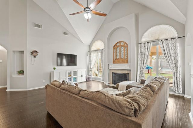 10407 Five Oaks Court, Missouri City, TX 77459