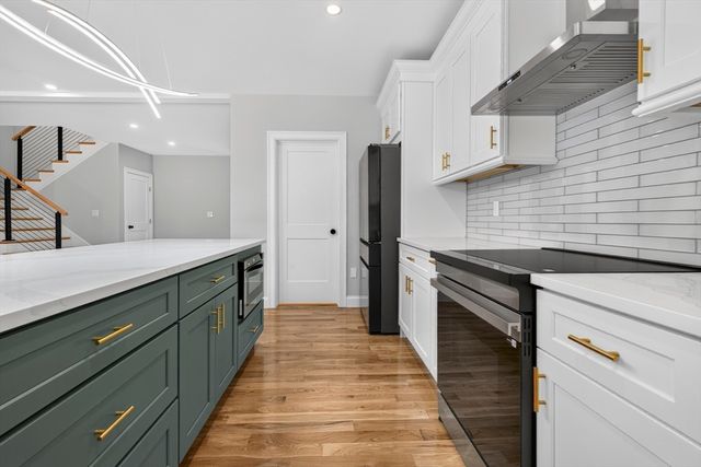 27 Rollins A, Groveland, MA 01834