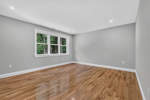27 Rollins A, Groveland, MA 01834