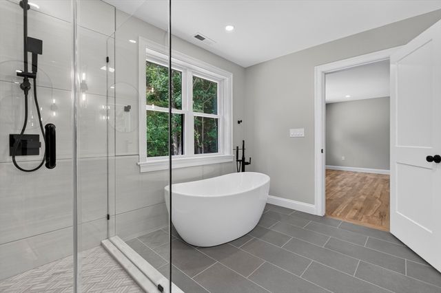 27 Rollins A, Groveland, MA 01834