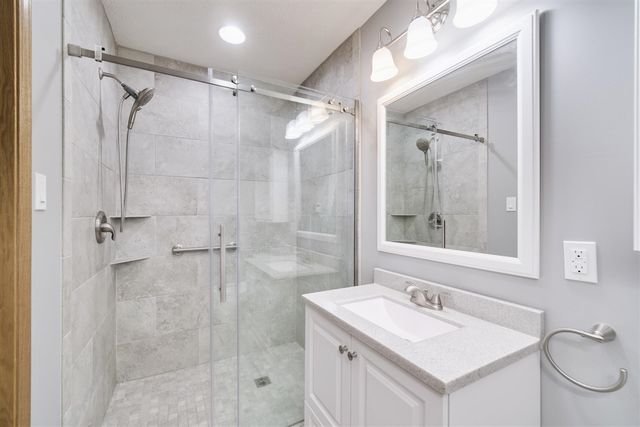 219 2nd Avenue, Manistee, MI 49660