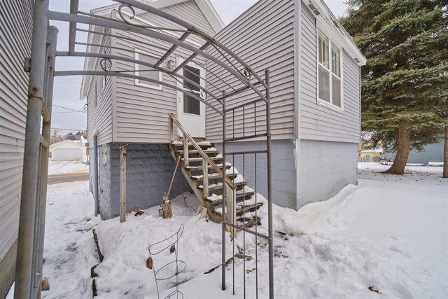 219 2nd Avenue, Manistee, MI 49660