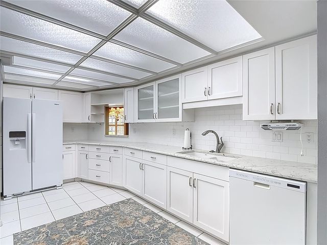 6645 NORTHLAKE DRIVE, Zephyrhills, FL 33542
