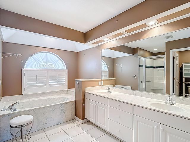 6645 NORTHLAKE DRIVE, Zephyrhills, FL 33542