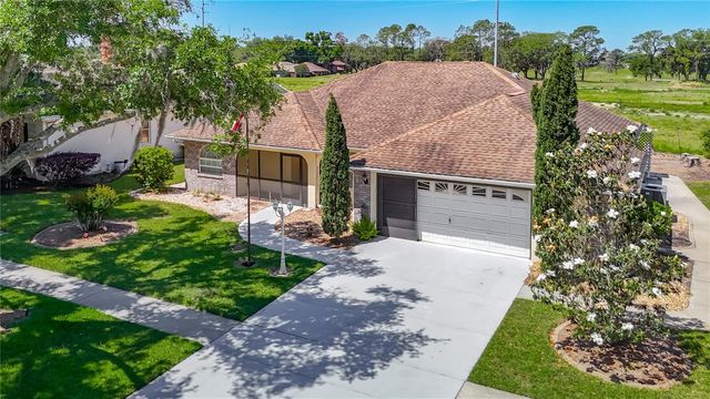 6645 NORTHLAKE DRIVE, Zephyrhills, FL 33542