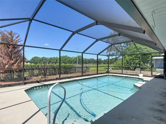 6645 NORTHLAKE DRIVE, Zephyrhills, FL 33542
