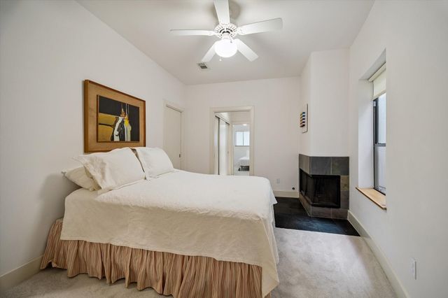 6322 Haskell Street B, Houston, TX 77007