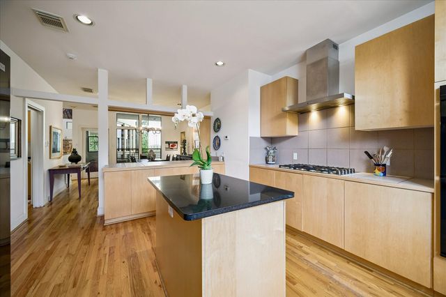 6322 Haskell Street B, Houston, TX 77007
