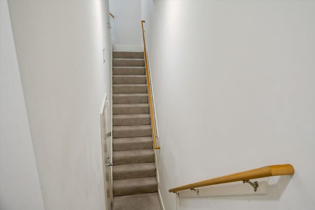 6322 Haskell Street B, Houston, TX 77007